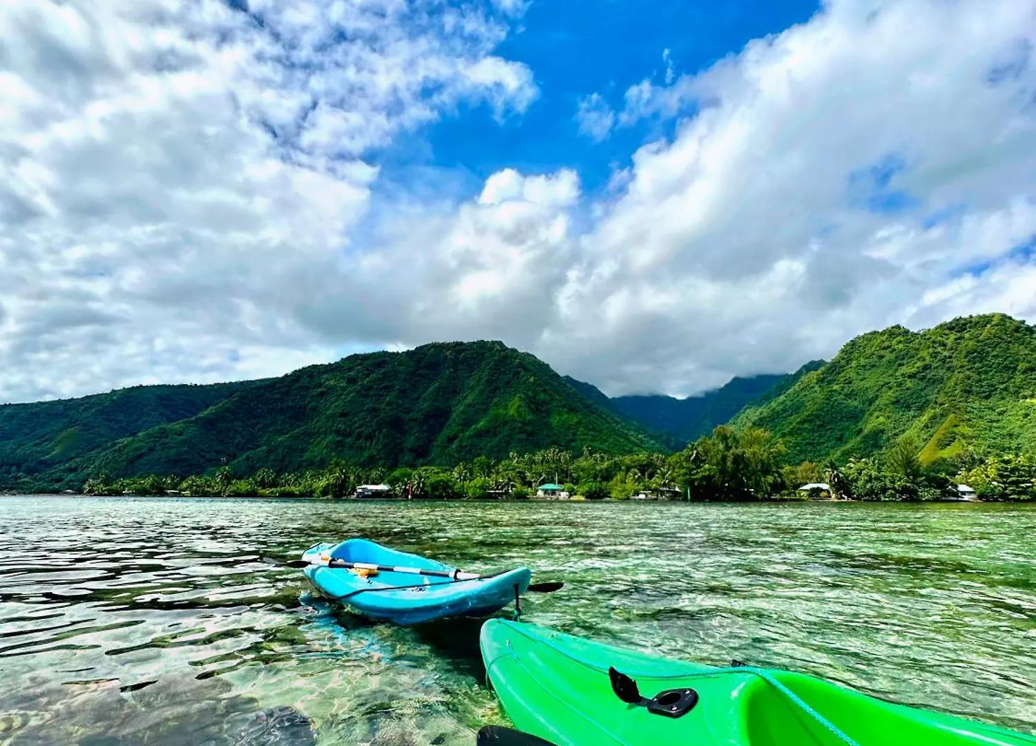 Teahupo'O Lodge, Fare Raepu'U, L'Aventure Du Bout De L'Ile En Famille Ou Entre Amis Teahupoo French Polynesia